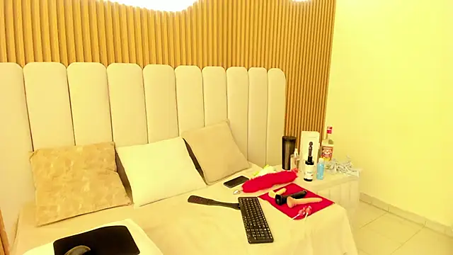 Snapshot of ElaVictoria chatting on July 2026 02:21:02 PM ElaVictoria online show from July 2026 02:21:02 PM