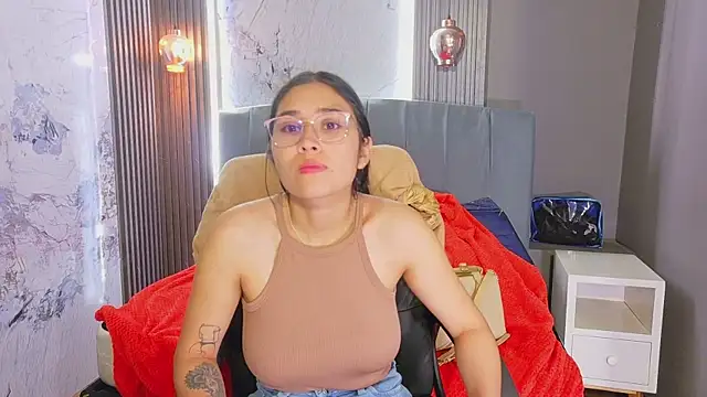 Snapshot of adaira31 chatting on June 2026 08:44:01 PM adaira31 online show from June 2026 08:44:01 PM