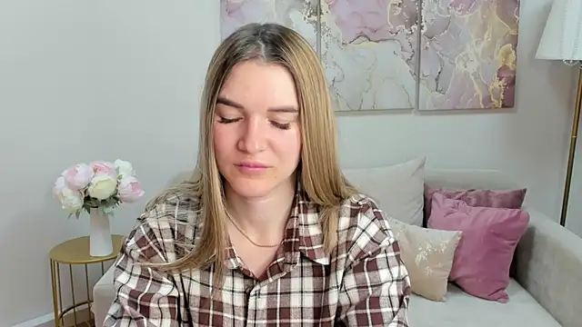RoxyReignn online show from June 2026 09:57:01 PM