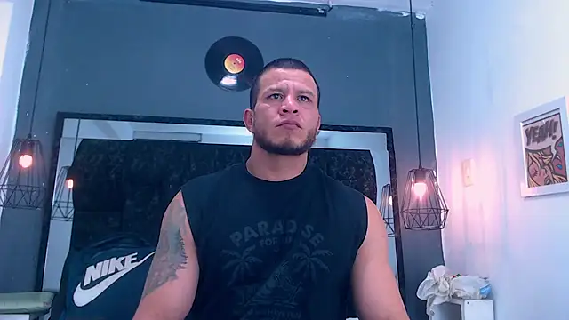 Snapshot of Maximiliano_Stronge chatting on June 2026 07:16:02 PM Maximiliano Stronge online show from June 2026 07:16:02 PM