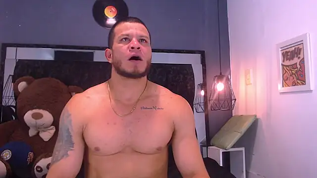 Snapshot of Maximiliano_Stronge chatting on June 2026 07:09:02 PM Maximiliano Stronge online show from June 2026 07:09:02 PM