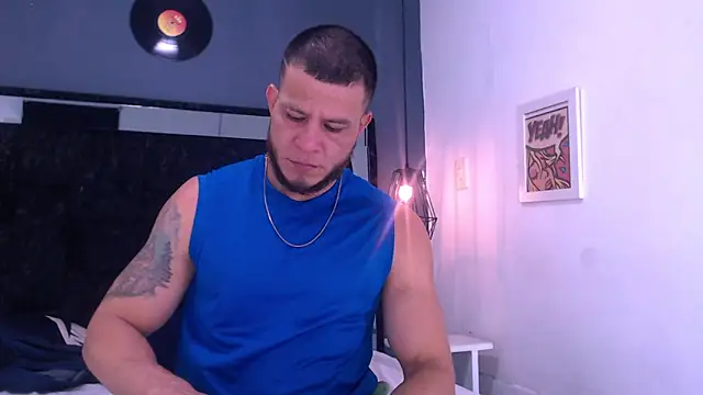 Snapshot of Maximiliano_Stronge chatting on June 2026 04:53:01 PM Maximiliano Stronge online show from June 2026 04:53:01 PM