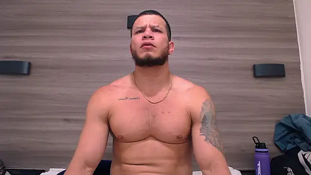 Snapshot of Maximiliano_Stronge chatting on June 2026 08:30:02 PM Maximiliano Stronge online show from June 2026 08:30:02 PM
