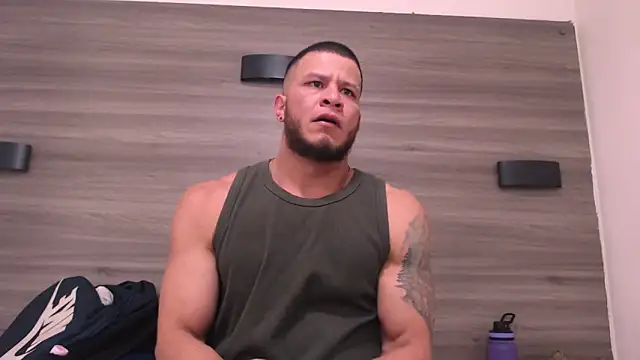 Snapshot of Maximiliano_Stronge chatting on June 2026 09:05:02 PM Maximiliano Stronge online show from June 2026 09:05:02 PM