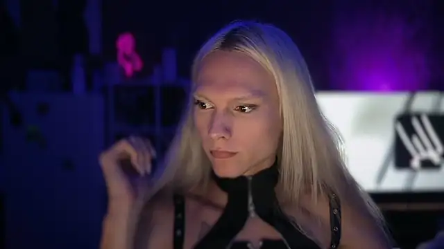 Snapshot of sindLy chatting on June 2026 06:50:01 PM sindLy online show from June 2026 06:50:01 PM