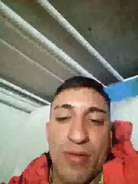 Snapshot of enzobb69 chatting on May 2026 04:28:02 AM enzobb69 online show from May 2026 04:28:02 AM