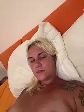 Snapshot of Sofia_beee chatting on July 2026 11:38:02 AM Sofia beee online show from July 2026 11:38:02 AM