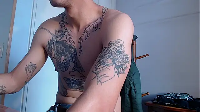 Snapshot of Dan_harmor chatting on June 2026 01:14:01 PM Dan harmor online show from June 2026 01:14:01 PM