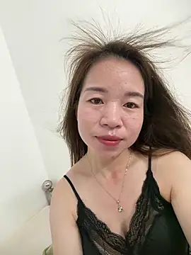 Snapshot of Beauty__1314 chatting on May 2026 10:55:01 AM Beauty 1314 online show from May 2026 10:55:01 AM