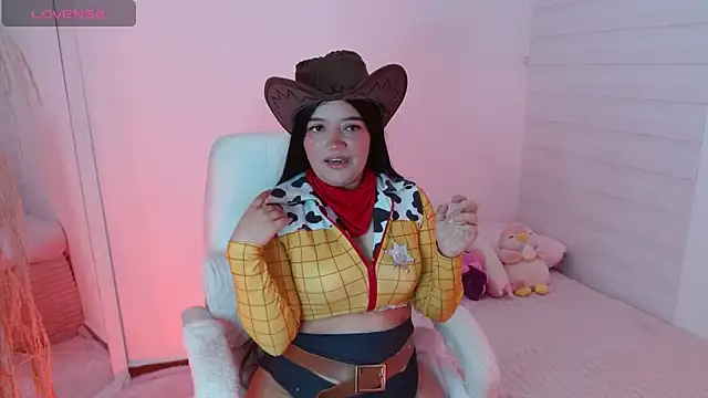 Snapshot of magicrainbow88 chatting on May 2026 02:35:02 PM magicrainbow88 online show from May 2026 02:35:02 PM