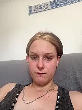 Quenn667 online show from June 2026 02:32:01 PM