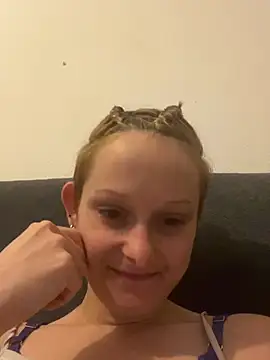Quenn667 online show from July 2026 10:15:01 PM