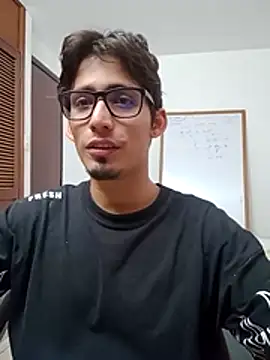 Snapshot of SrIncognito666 chatting on May 2026 06:09:01 PM SrIncognito666 online show from May 2026 06:09:01 PM
