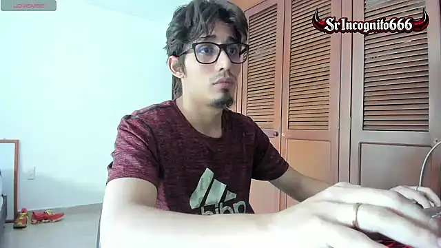 Snapshot of SrIncognito666 chatting on July 2026 05:07:02 PM SrIncognito666 online show from July 2026 05:07:02 PM