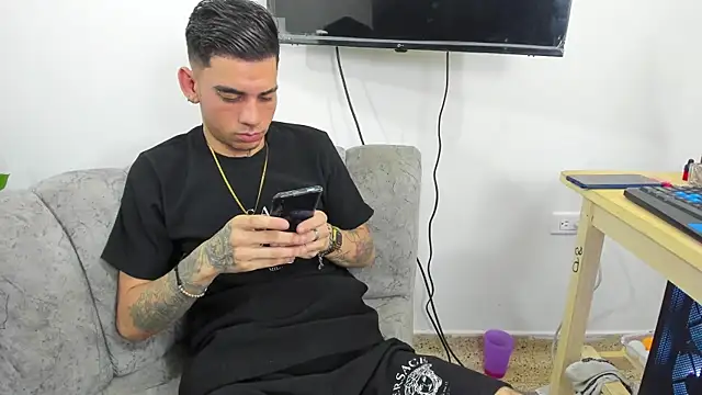 Snapshot of Tokioxx chatting on May 2026 09:42:02 PM Tokioxx online show from May 2026 09:42:02 PM