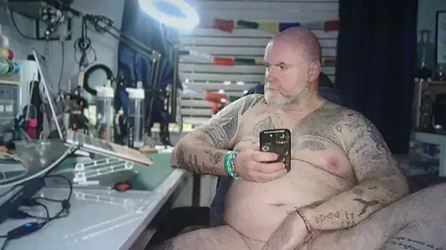 Snapshot of Tattooed_Dilf_01 chatting on August 2026 11:07:02 PM Tattooed Dilf 01 online show from August 2026 11:07:02 PM