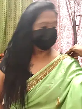 Snapshot of Meera_mia chatting on June 2026 09:25:02 AM Meera mia online show from June 2026 09:25:02 AM