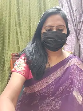Snapshot of Meera_mia chatting on June 2026 01:17:01 AM Meera mia online show from June 2026 01:17:01 AM