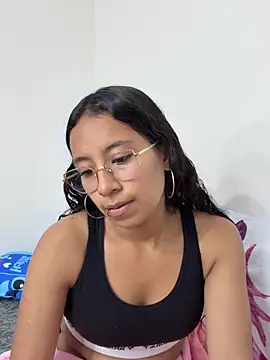 Snapshot of Violetlove_ chatting on June 2026 09:14:01 AM Violetlove online show from June 2026 09:14:01 AM