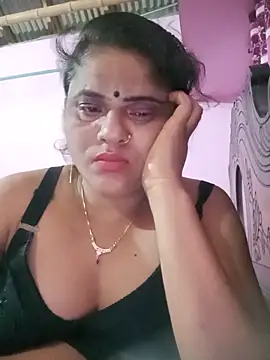 Snapshot of Maya_Vabi chatting on June 2026 11:41:01 PM Maya Vabi online show from June 2026 11:41:01 PM