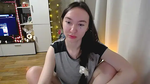 Maryana Ro online show from March 2026 10:27:02 PM