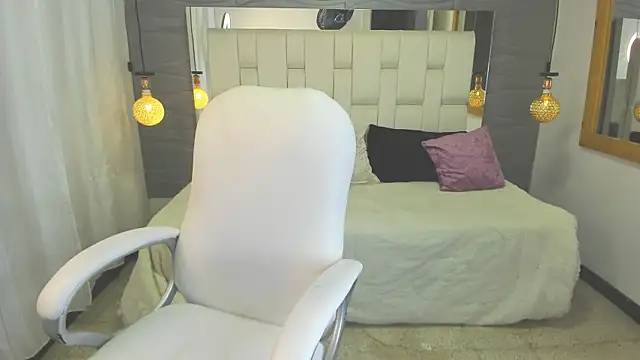 Snapshot of Miranda__Green chatting on July 2026 01:50:01 PM Miranda Green online show from July 2026 01:50:01 PM
