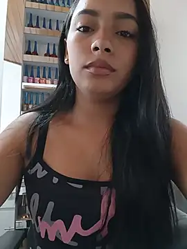 Snapshot of xcleila chatting on June 2026 02:05:01 PM xcleila online show from June 2026 02:05:01 PM
