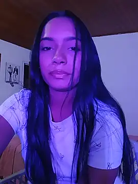 Snapshot of xcleila chatting on June 2026 03:00:01 AM xcleila online show from June 2026 03:00:01 AM