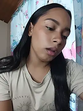 Snapshot of xcleila chatting on July 2026 05:15:02 PM xcleila online show from July 2026 05:15:02 PM