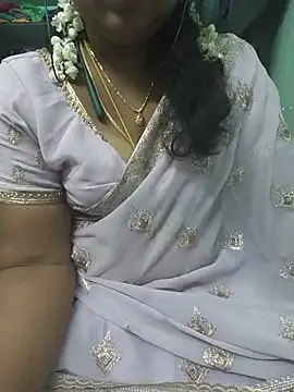 Snapshot of Tamil-kaviya98 chatting on June 2026 05:41:01 PM Tamil-kaviya98 online show from June 2026 05:41:01 PM
