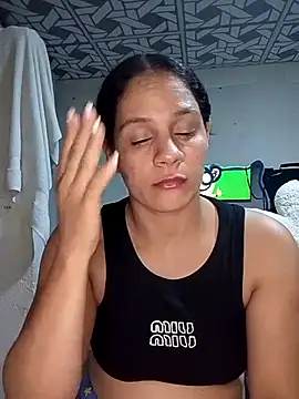Snapshot of Cielo_777_ chatting on June 2026 02:44:01 AM Cielo 777 online show from June 2026 02:44:01 AM