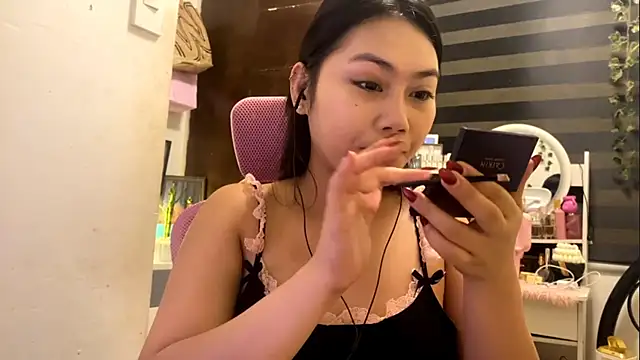 CristiLadson online show from May 2026 10:44:02 PM