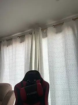 ElectraScott online show from June 2026 08:01:02 PM