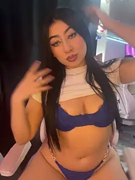 Snapshot of KittyKaee_ chatting on June 2026 06:22:02 AM KittyKaee online show from June 2026 06:22:02 AM