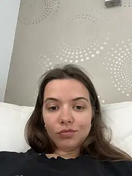 AGirlFromNarnia online show from June 2026 11:03:02 AM