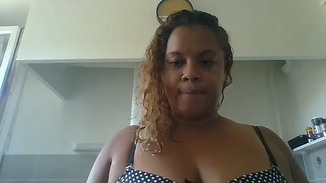 DOMINATRICESANDRA online show from June 2026 02:23:02 PM