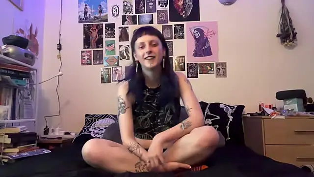 Snapshot of batzy666 chatting on May 2026 12:25:02 PM batzy666 online show from May 2026 12:25:02 PM