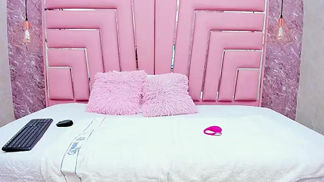 TinyKataleya online show from June 2026 11:34:02 AM