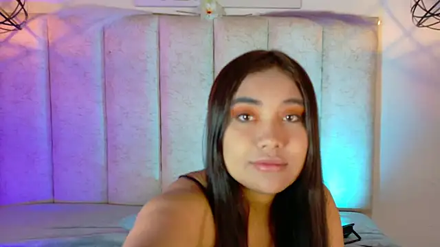 Snapshot of isabellelane_cs chatting on July 2026 01:15:02 PM isabellelane cs online show from July 2026 01:15:02 PM