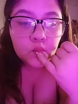 Snapshot of VeryGirlhot chatting on July 2026 05:33:02 AM VeryGirlhot online show from July 2026 05:33:02 AM