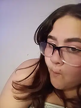 Snapshot of VeryGirlhot chatting on July 2026 06:06:02 AM VeryGirlhot online show from July 2026 06:06:02 AM
