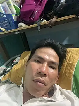 Snapshot of lanh1981 chatting on May 2026 12:03:02 PM lanh1981 online show from May 2026 12:03:02 PM