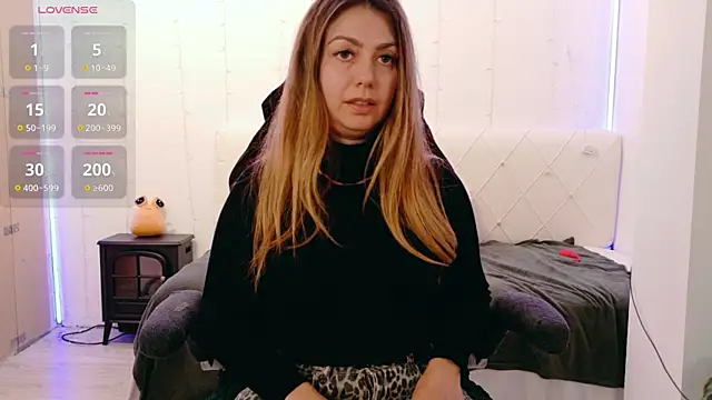 LindaWhite  online show from March 2026 05:18:02 PM