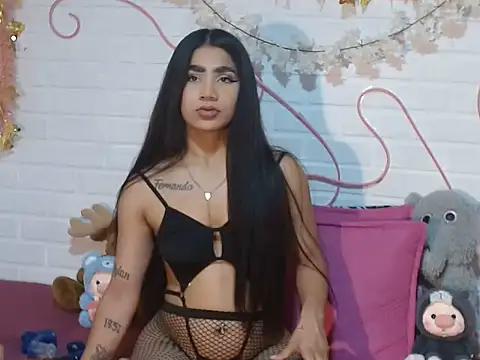 Snapshot of IreneSaez333 chatting on June 2026 04:06:01 AM IreneSaez333 online show from June 2026 04:06:01 AM