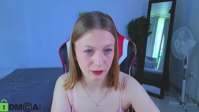 Snapshot of BeatriceLoven chatting on June 2026 07:35:01 AM BeatriceLoven online show from June 2026 07:35:01 AM