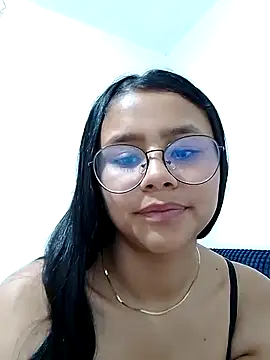 Sofielovee-01 online show from July 2026 01:13:01 PM