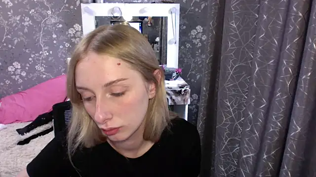 Snapshot of JennaLomeri chatting on June 2026 09:36:02 AM JennaLomeri online show from June 2026 09:36:02 AM