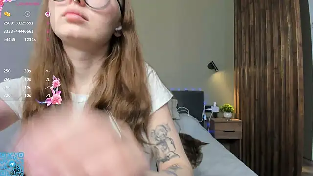 Snapshot of AnitaSchiesser chatting on July 2026 10:07:01 AM AnitaSchiesser online show from July 2026 10:07:01 AM
