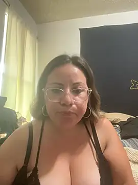 Snapshot of sunflowerNiecy chatting on June 2026 09:27:01 PM sunflowerNiecy online show from June 2026 09:27:01 PM
