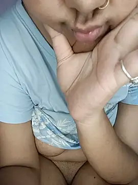 MissRiyaLive online show from July 2026 05:28:02 PM